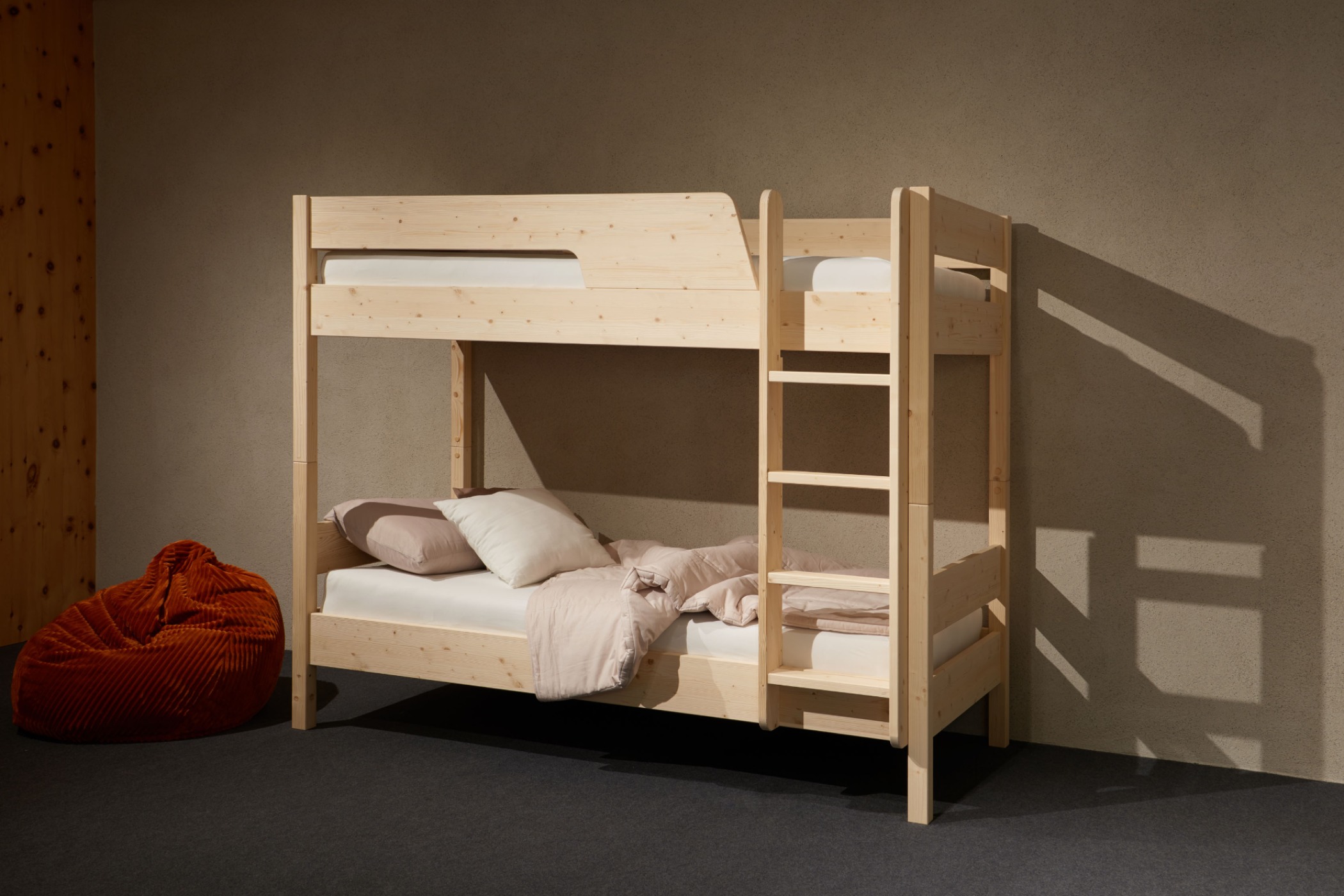 letto a CASTELLO in abete