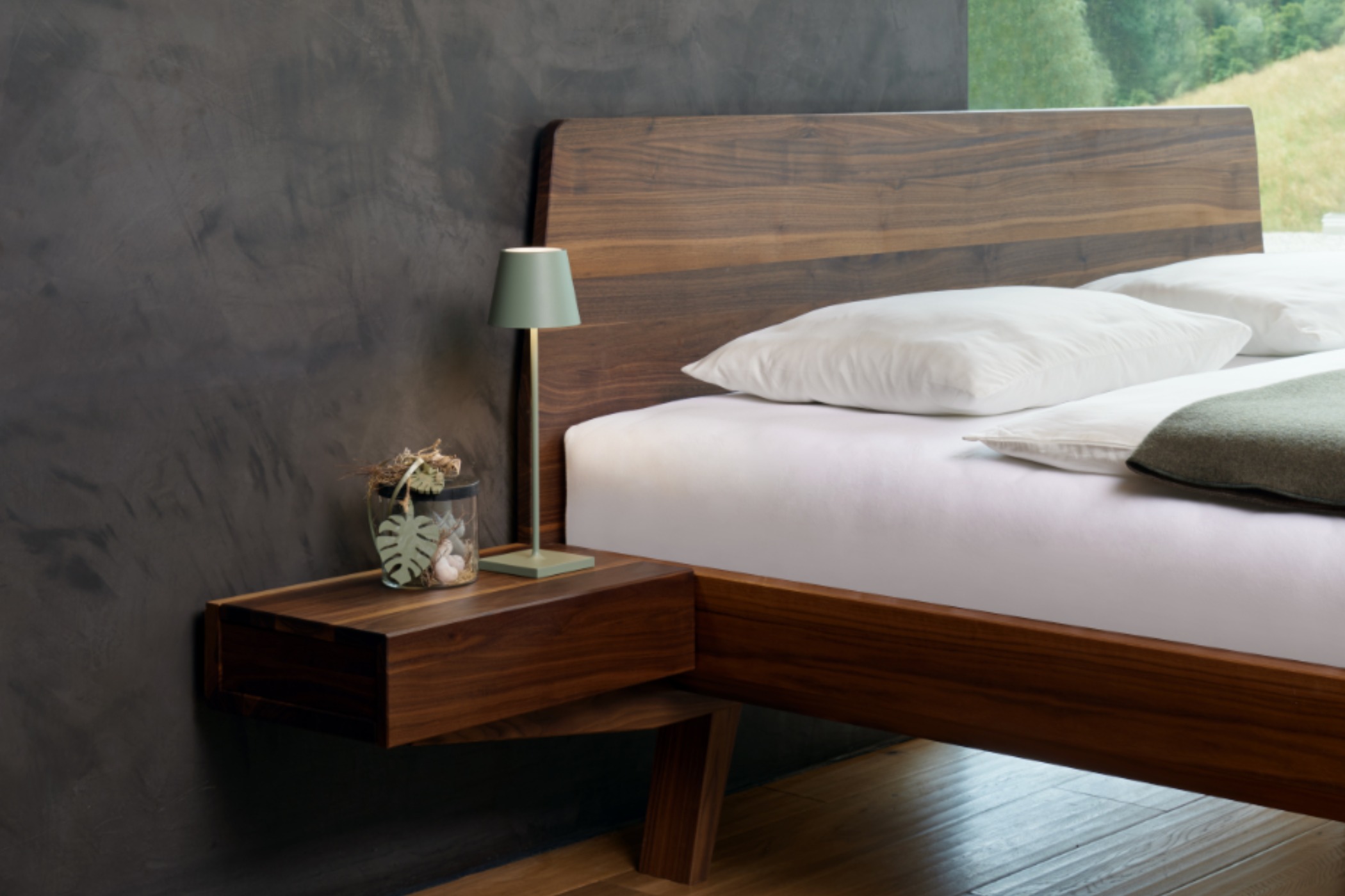 Solid wood beds Model Elba. Gaderform