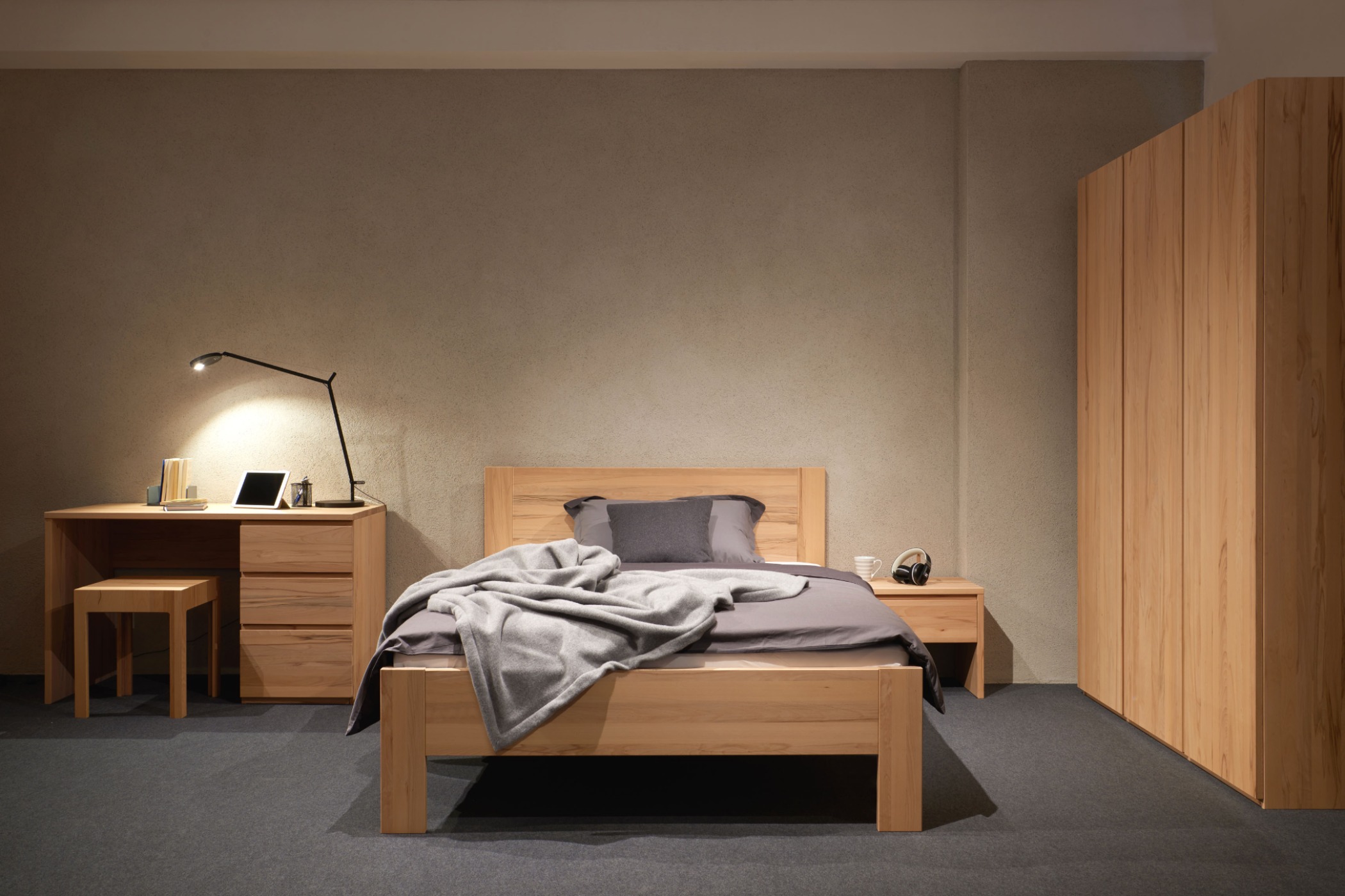 Schlafzimmer LADINO in Kernbuche