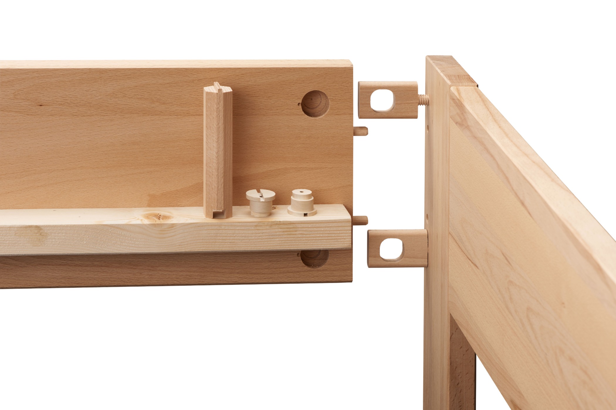 Detail metallfreie Verbindung Bett LADINO